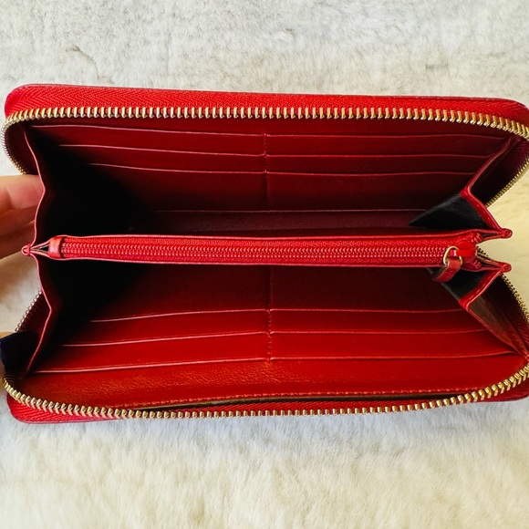 Authentic Gucci Wallet! - Picture 8 of 11